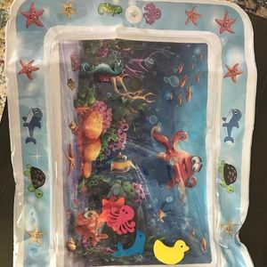 Fillable tummy time mat (water or air)